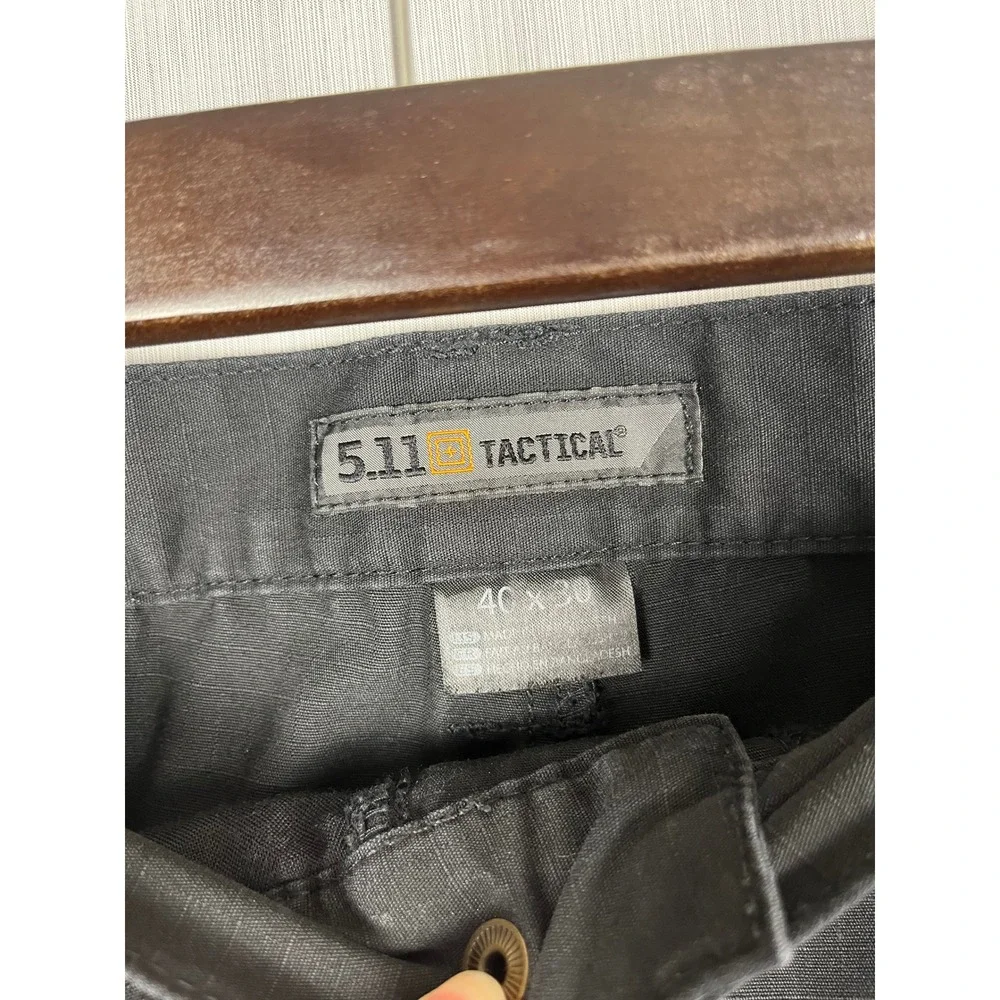 5.11 Tactical Series Cargo Pants Mens 40x30 Black Ripstop Utility Rugged